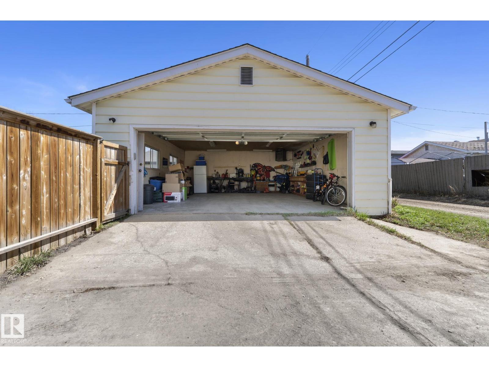 10117 103 AV — photo 55