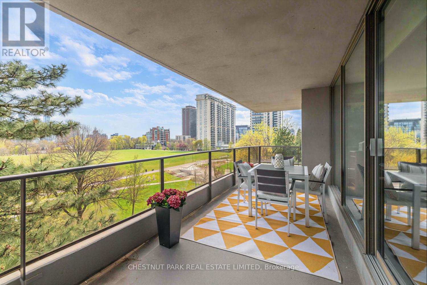 #506 10 AVOCA AVENUE - 22