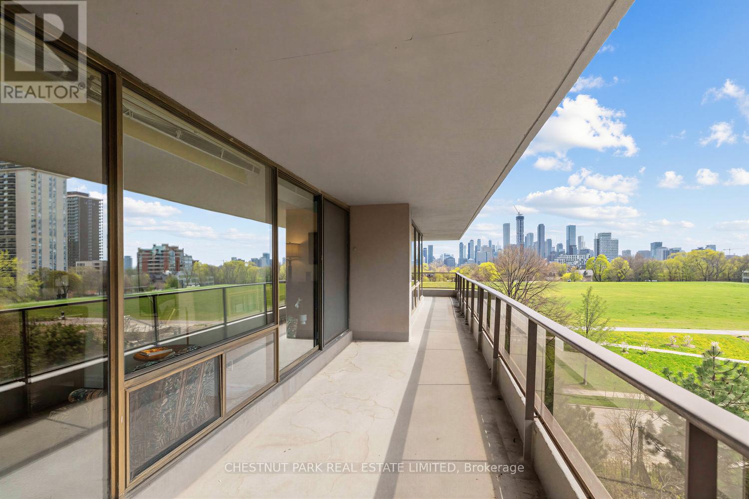 #506 10 AVOCA AVENUE - 24