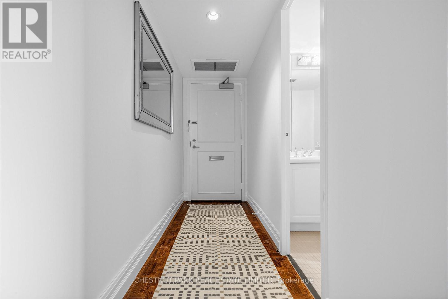 #506 10 AVOCA AVENUE - 27