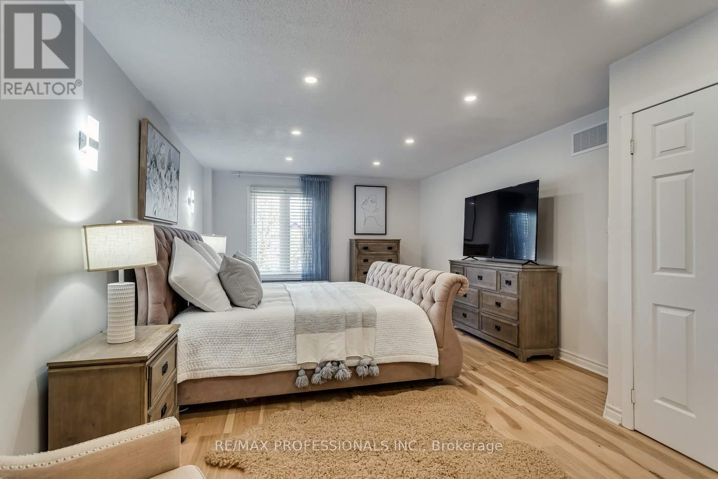 32 HEAVER DRIVE - 30