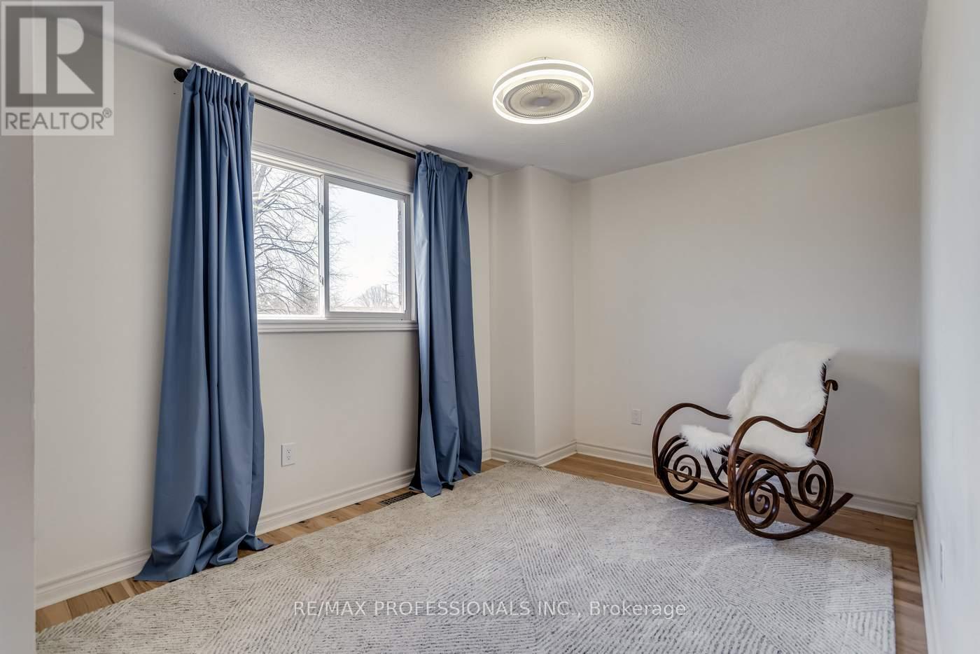 32 HEAVER DRIVE - 37
