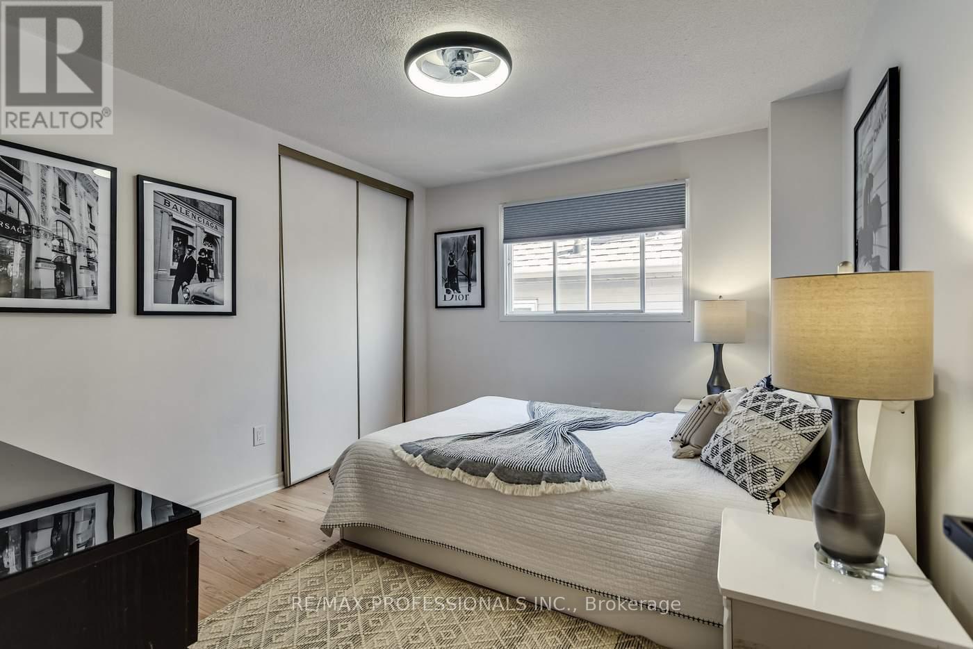 32 HEAVER DRIVE - 33