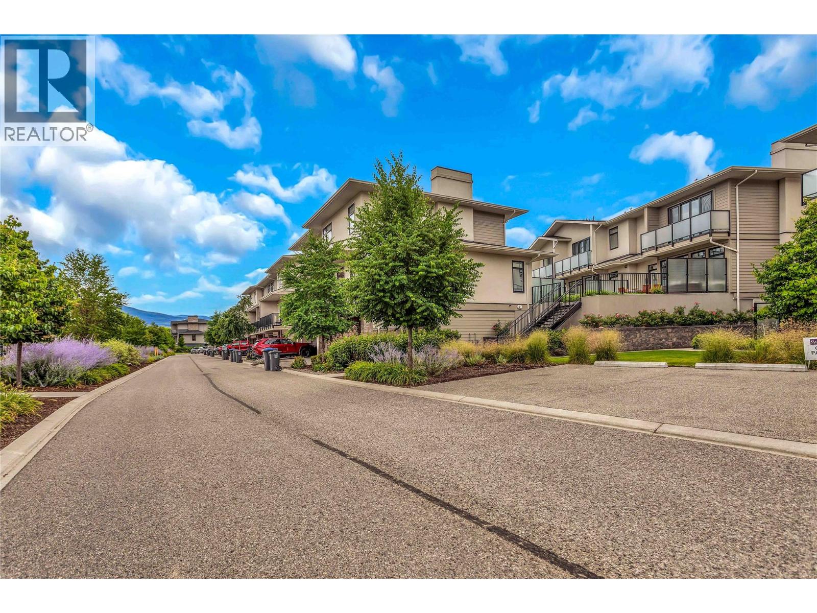 #9 1102 Cameron Avenue - 33