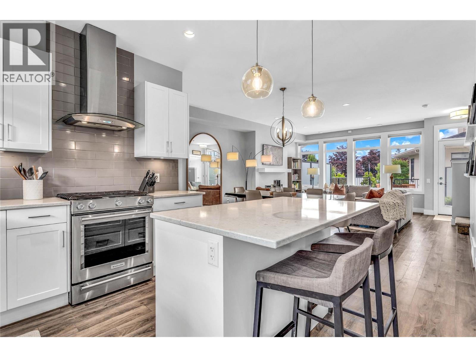 #9 1102 Cameron Avenue - 5