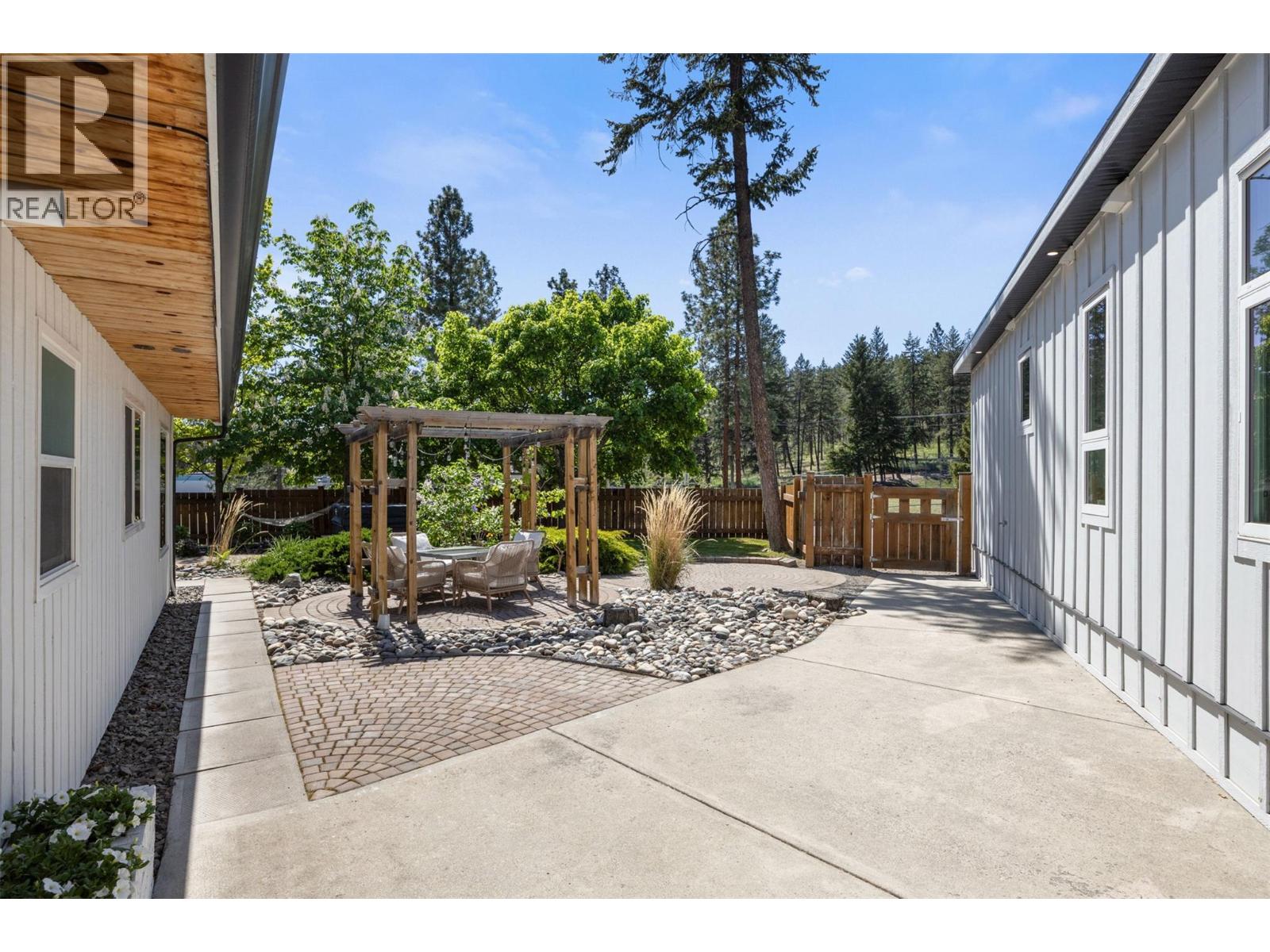 1018 West Kelowna Road - 44