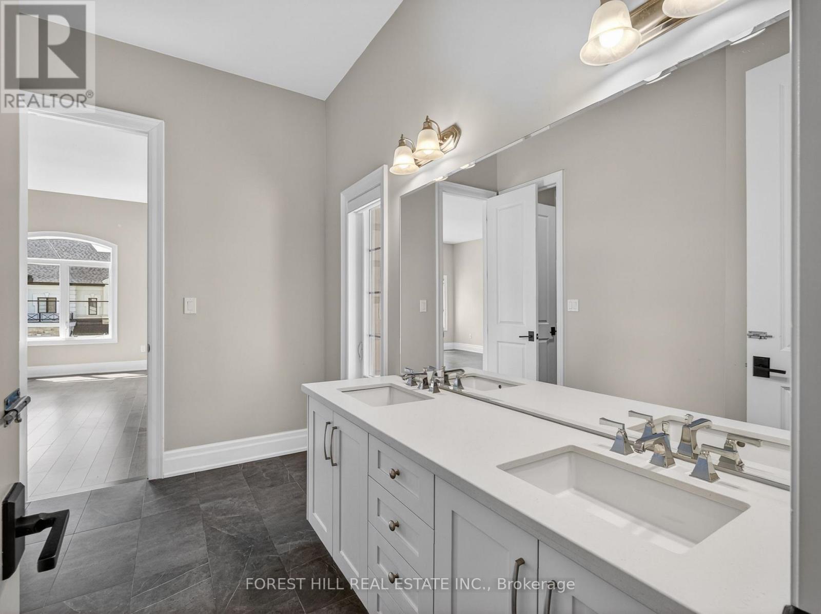41 ELMERS LANE - 24