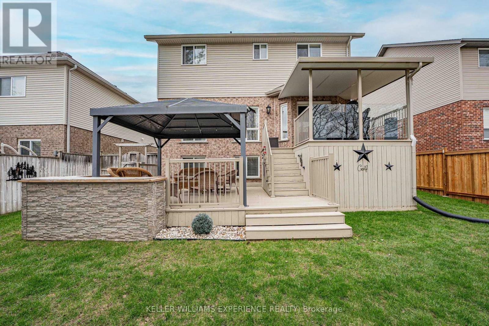 87 ARMEDA CLOW CRESCENT - 31
