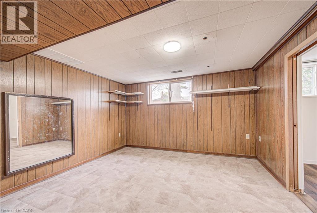8 SANFORD Crescent, Brampton, Ontario, L6X2C3 — Photo 8