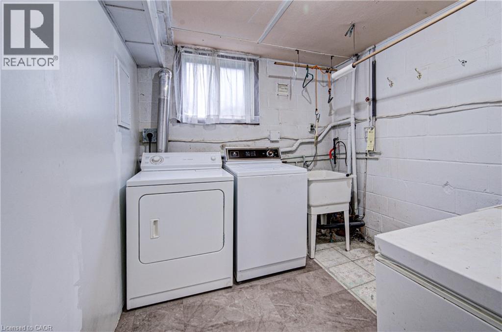 8 SANFORD Crescent, Brampton, Ontario, L6X2C3 — Photo 10