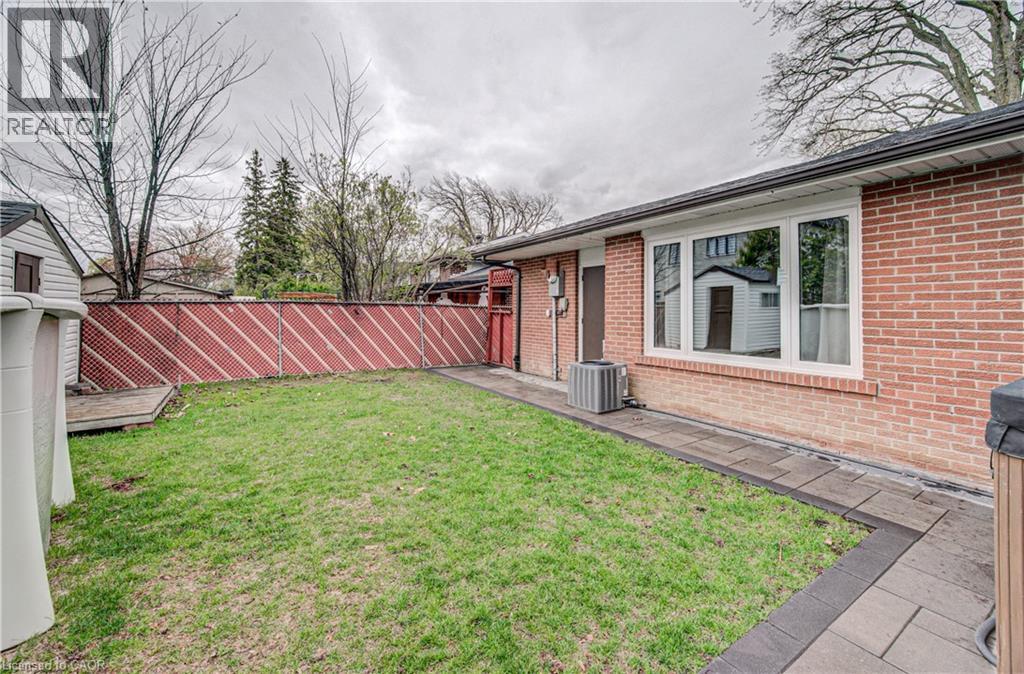 8 SANFORD Crescent, Brampton, Ontario, L6X2C3 — Photo 24