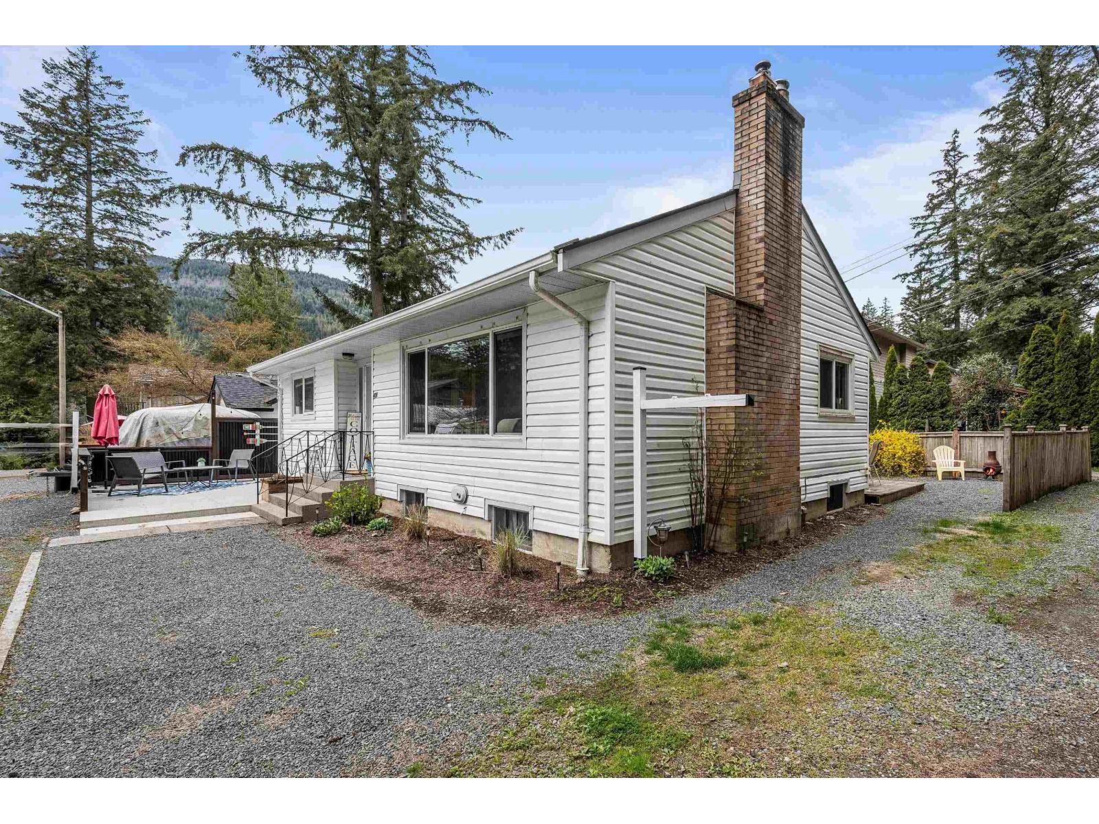 404 BIRCH Street - photo 2