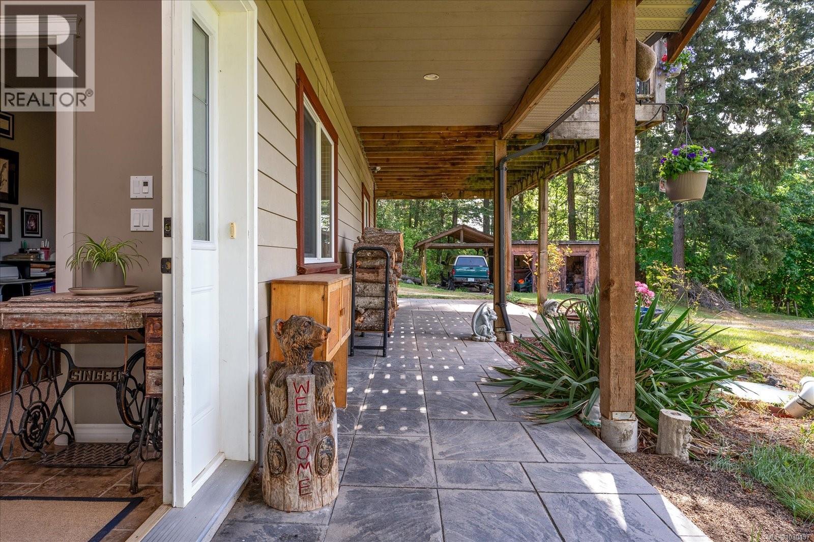 4051 Sahtlam Rd - 4