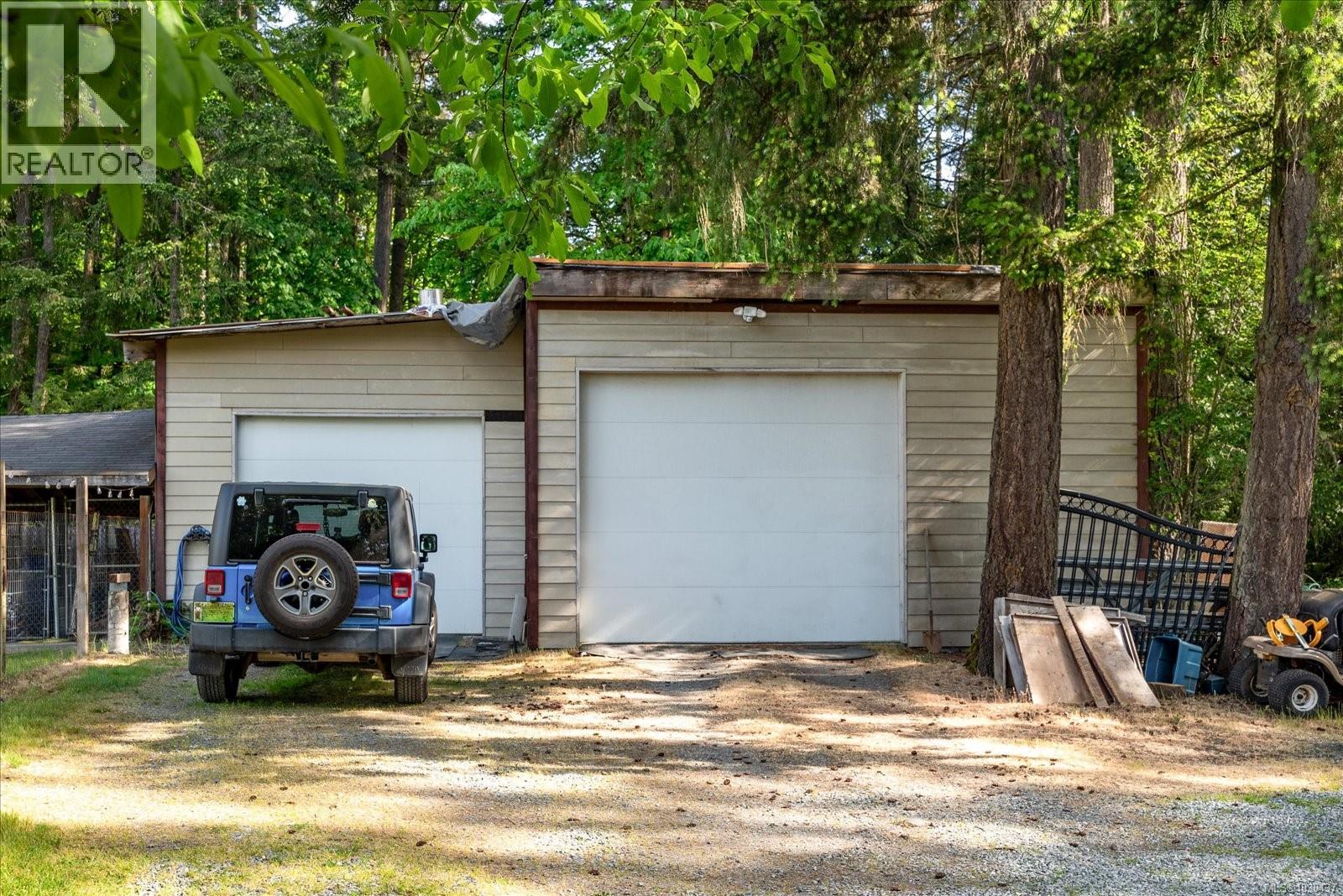 4051 Sahtlam Rd - 40
