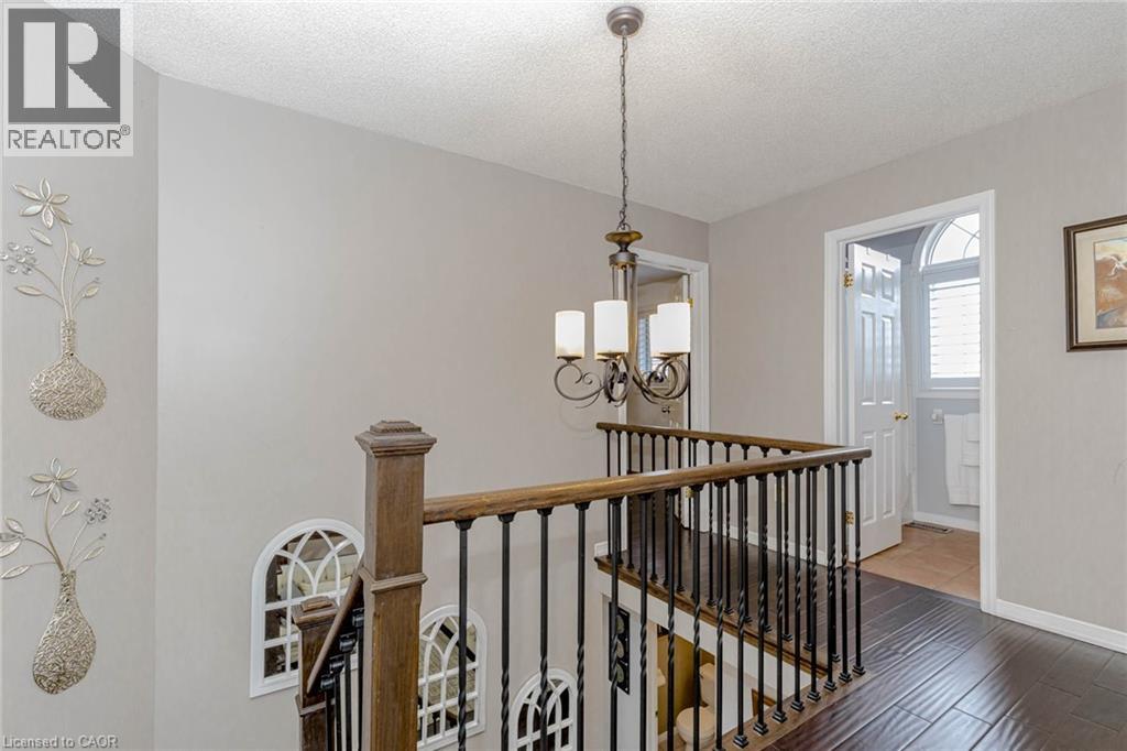 32 VINEBERG Drive - 20