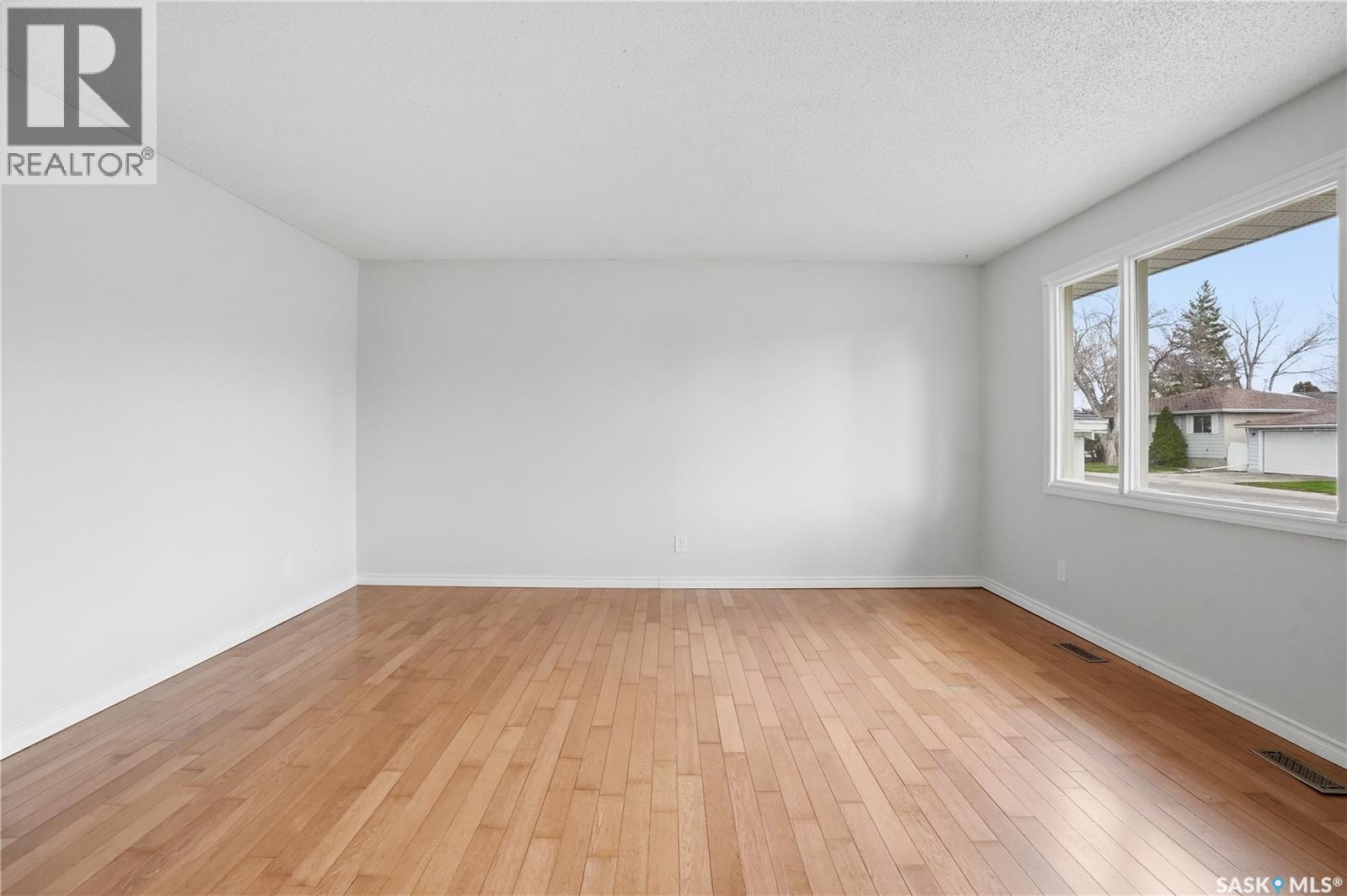 58 Nelles STREET - 6