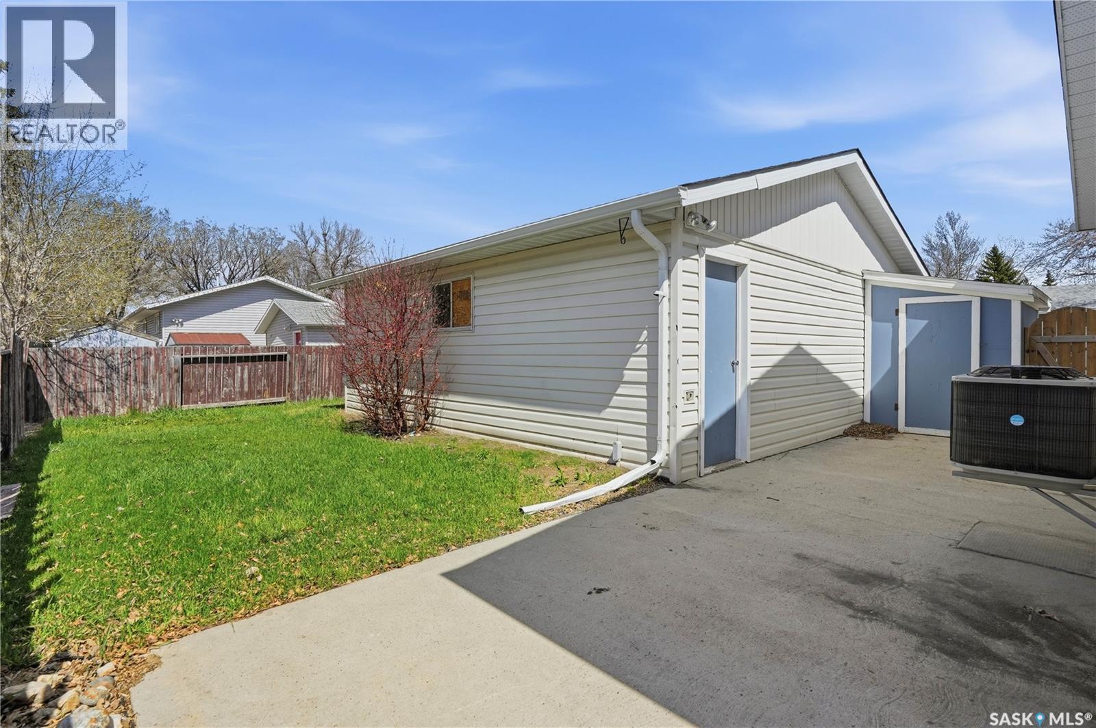 58 Nelles STREET - 43
