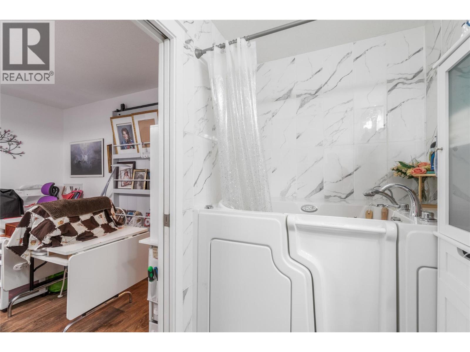 4540 72 Avenue NE - 34