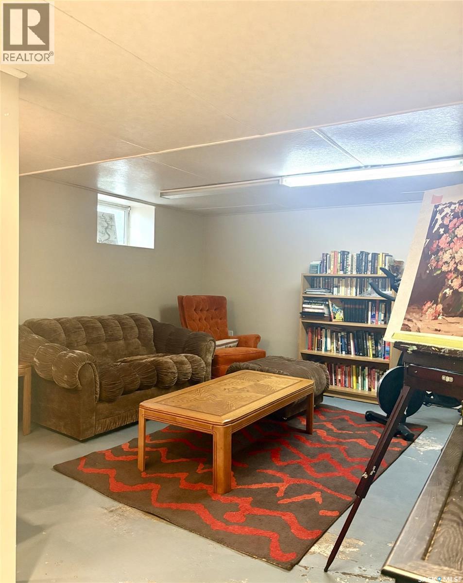 270 2nd AVENUE N - 15