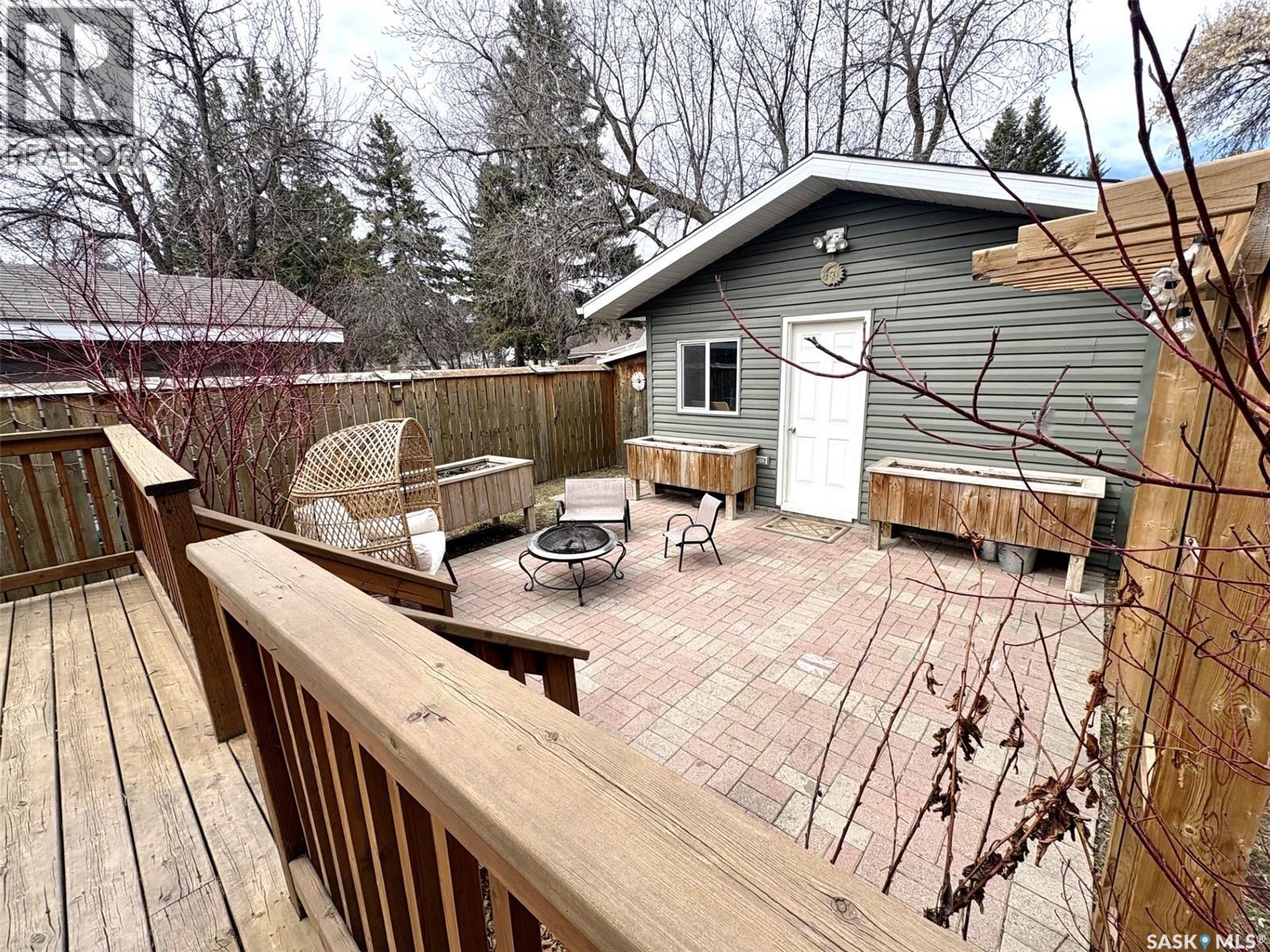 270 2nd AVENUE N - 21