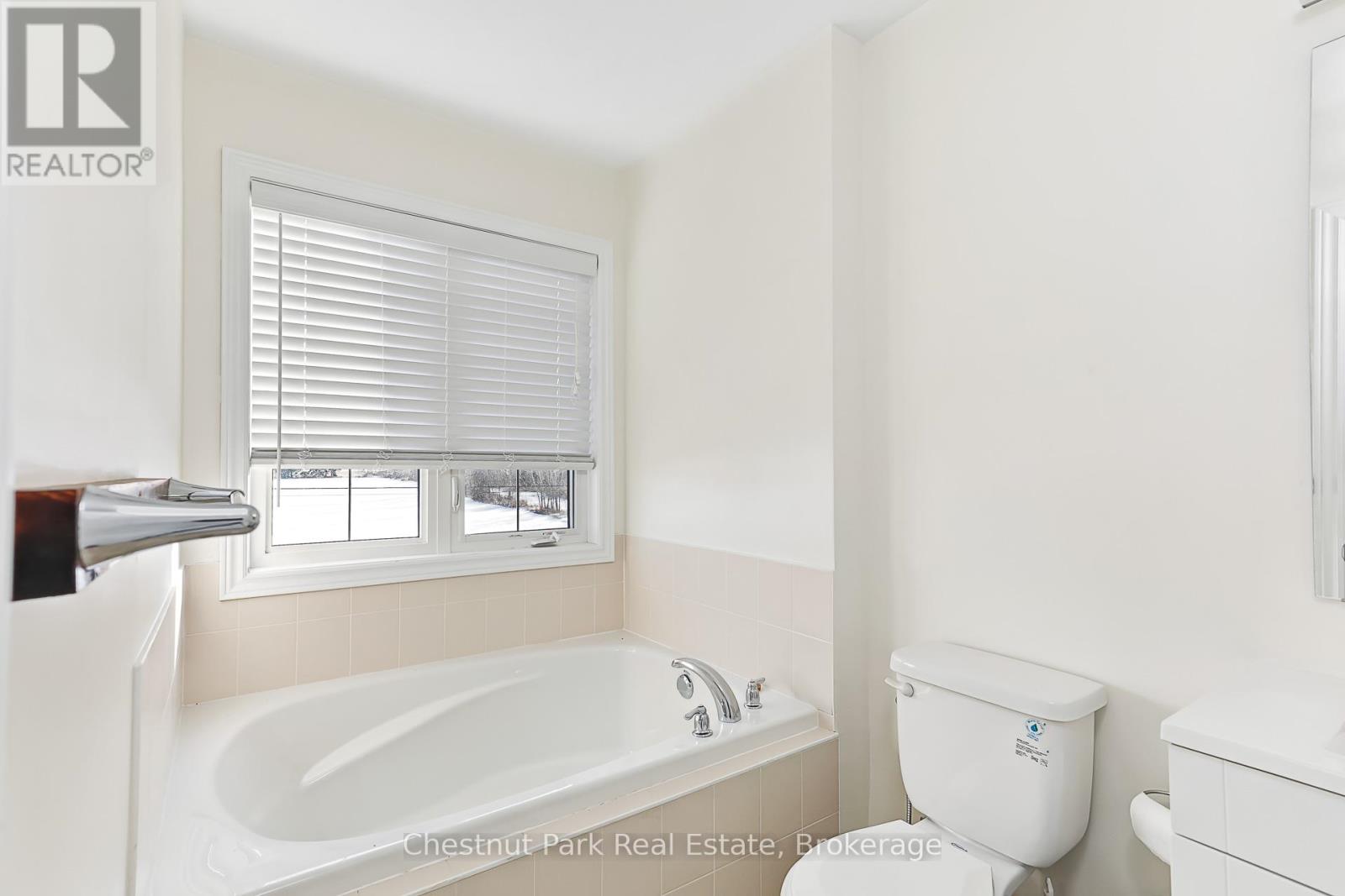 34 ROBERTSON STREET - 22