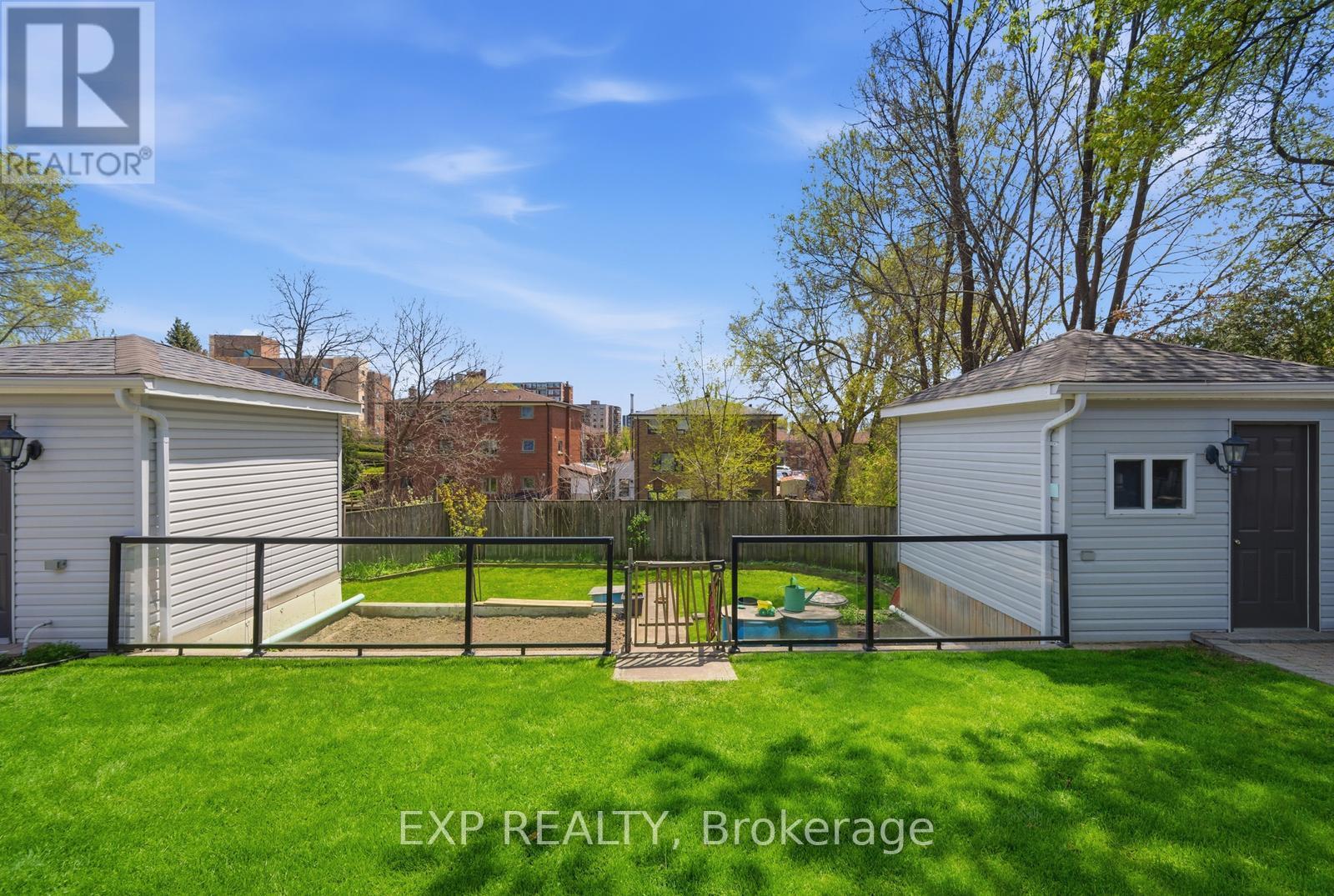 45 FLAMBOROUGH DRIVE - 28