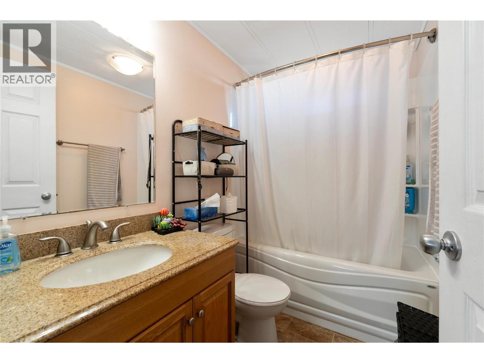 16 1361 30 Street Southeast, Salmon Arm