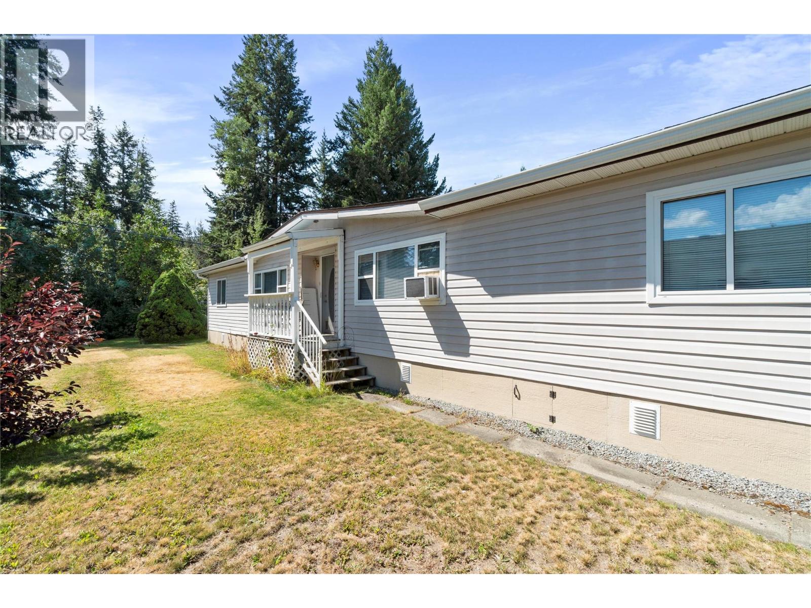 16 1361 30 Street Southeast, Salmon Arm