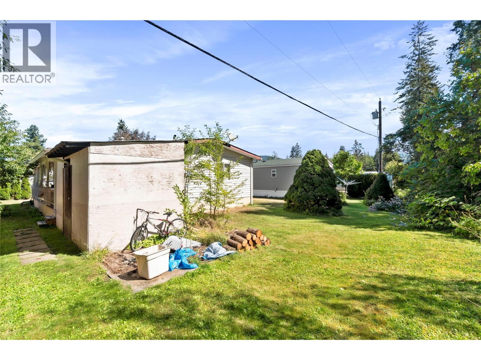 16 1361 30 Street Southeast, Salmon Arm