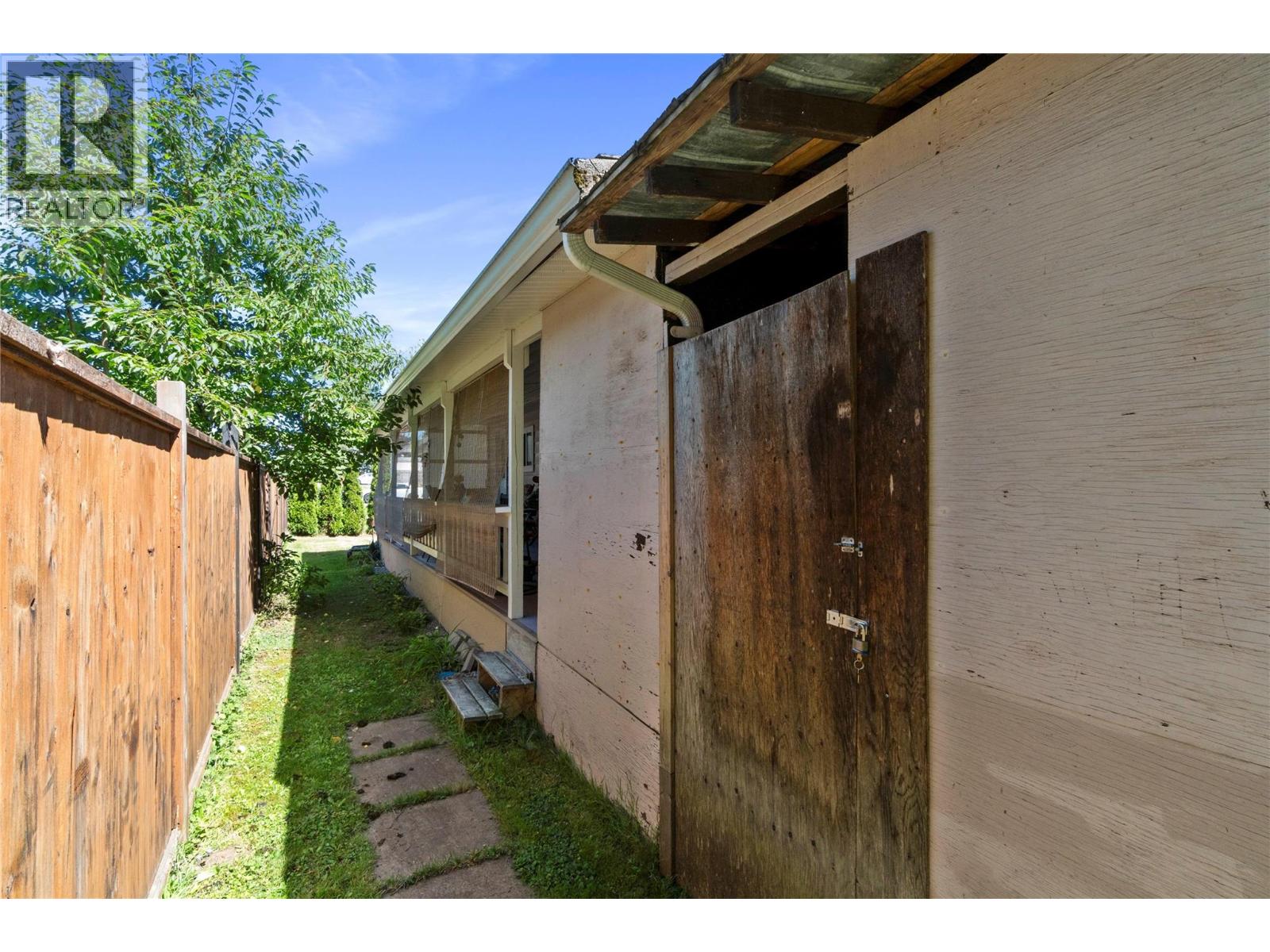 16 1361 30 Street Southeast, Salmon Arm