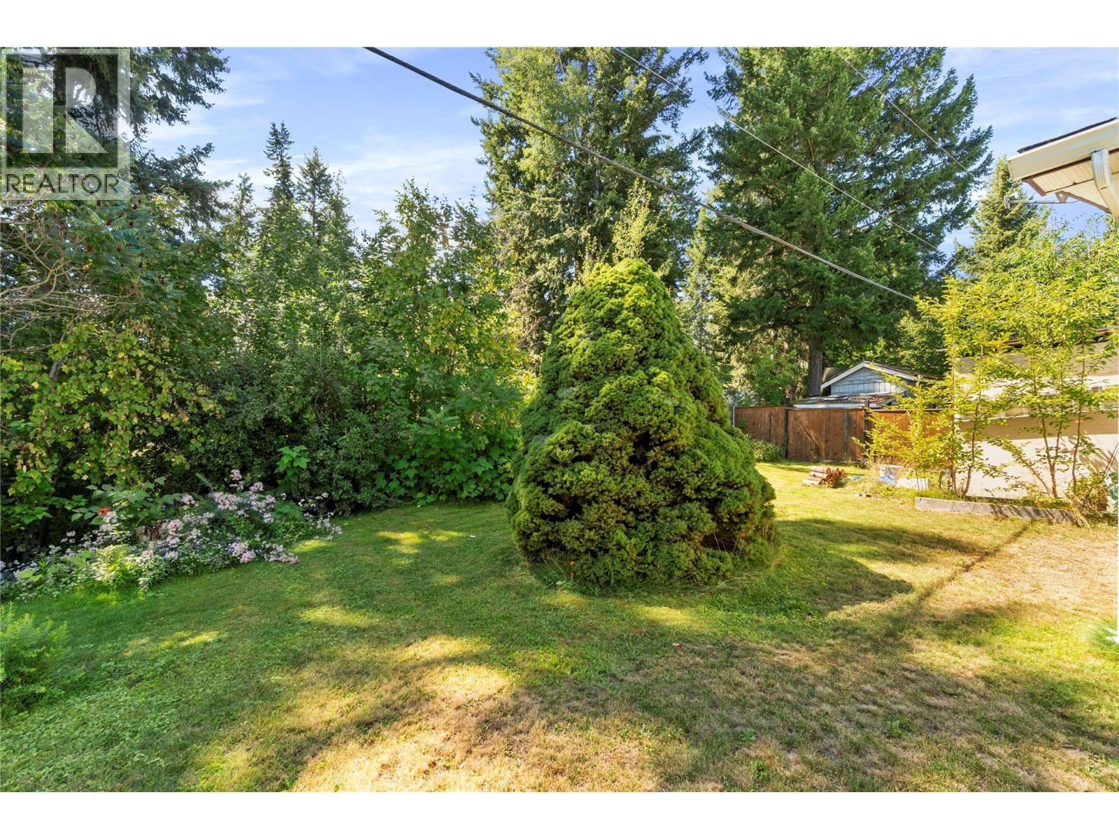 16 1361 30 Street Southeast, Salmon Arm
