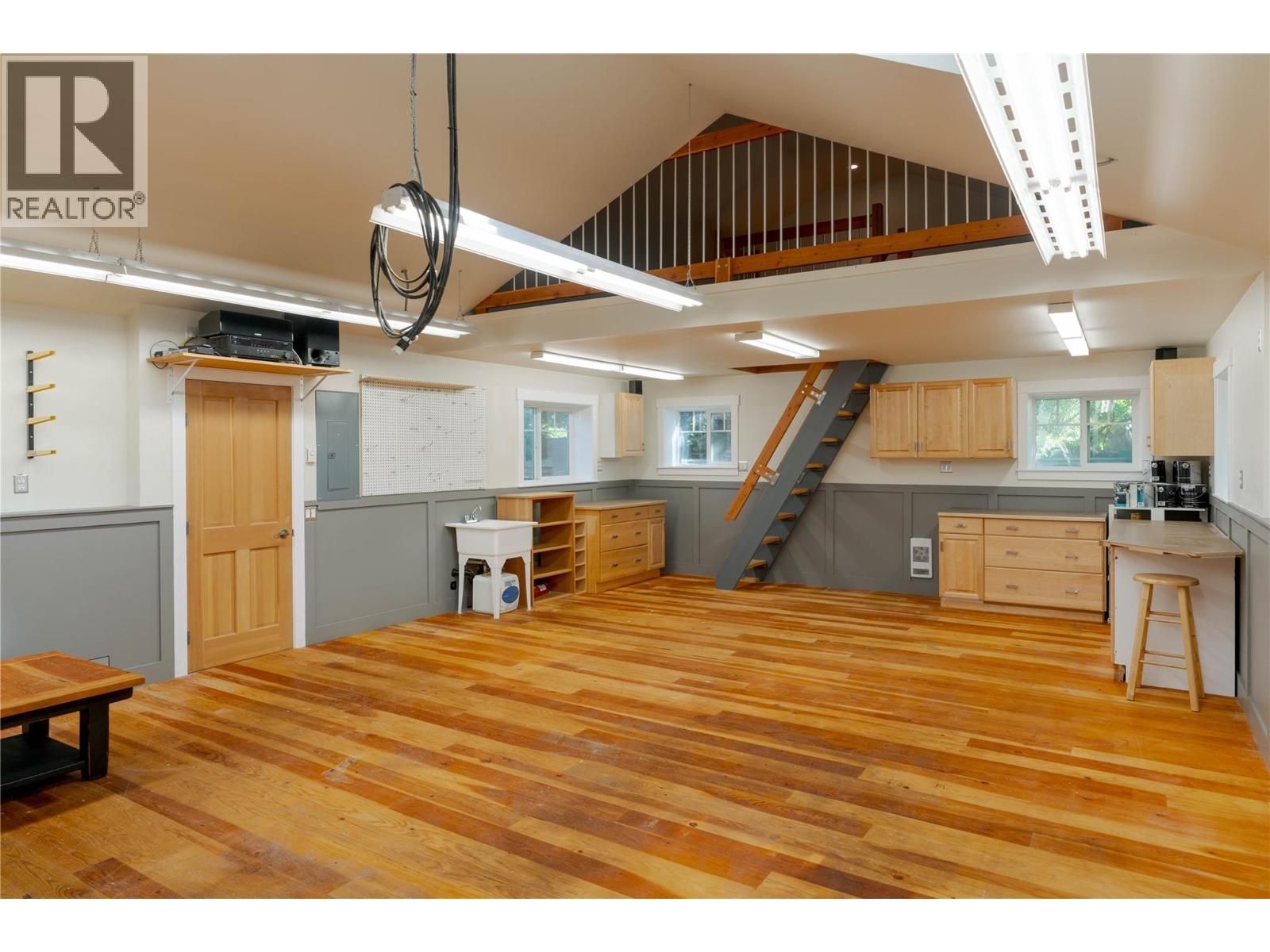 1783 MID RIDGE Court, Kelowna