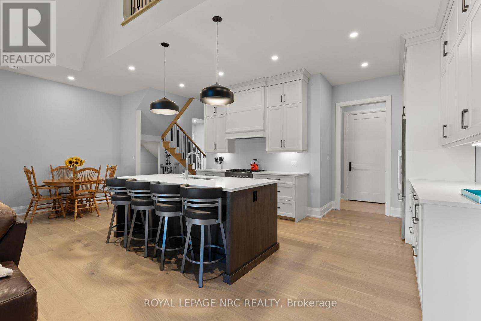 #7 190 CANBORO ROAD - Image 8