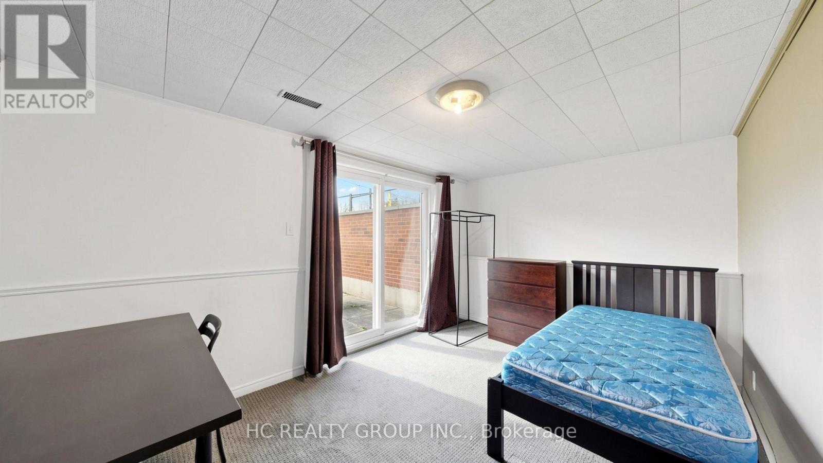 #1 433 KEATS WAY - 36