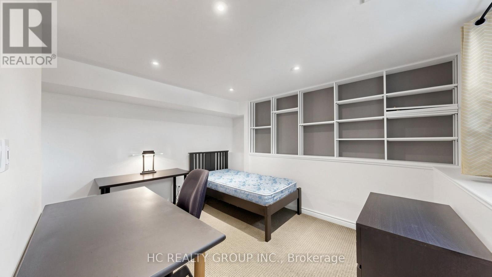 #1 433 KEATS WAY - 38