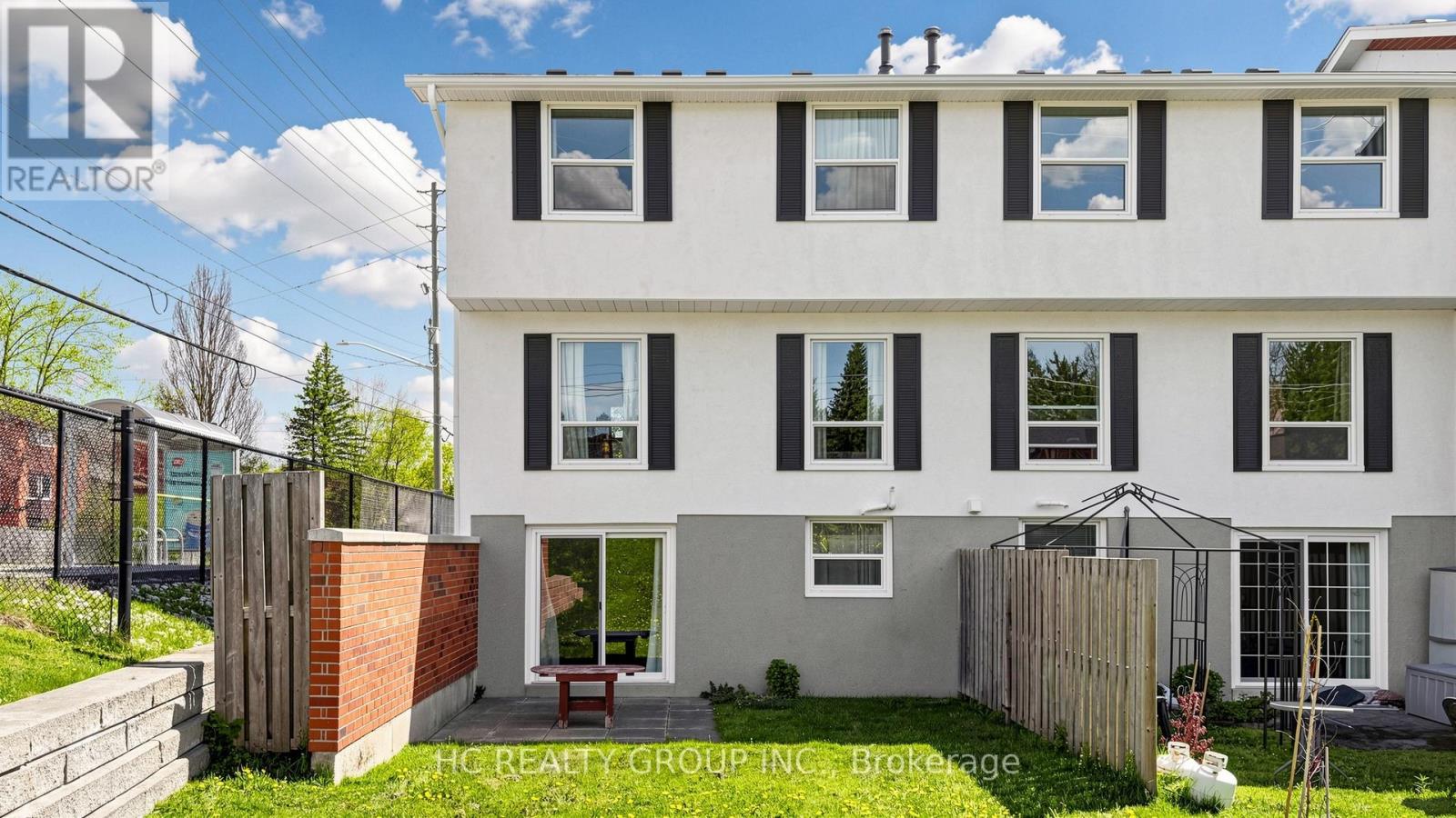 #1 433 KEATS WAY - 45