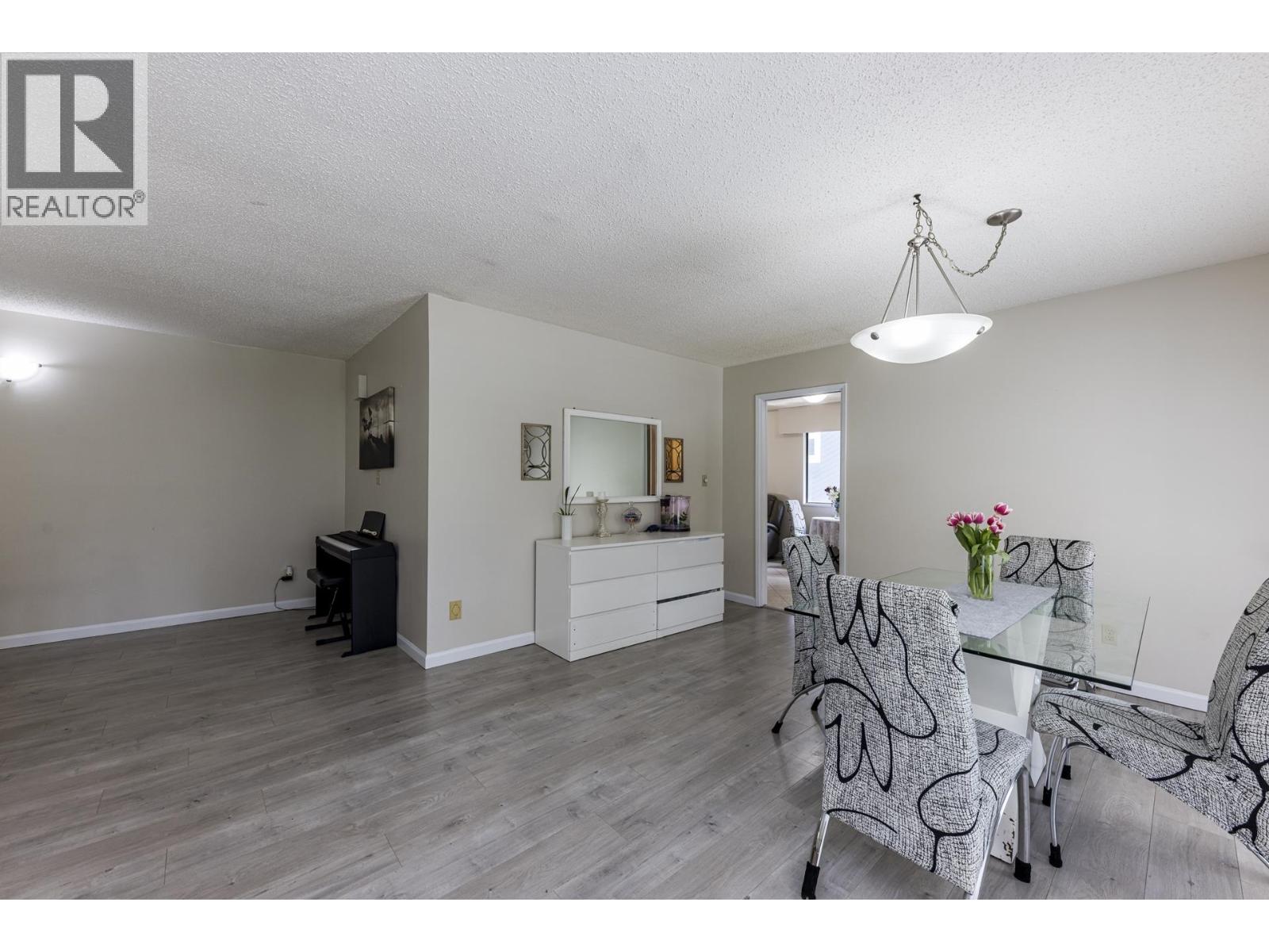 1184 RIVERSIDE DRIVE — photo 3