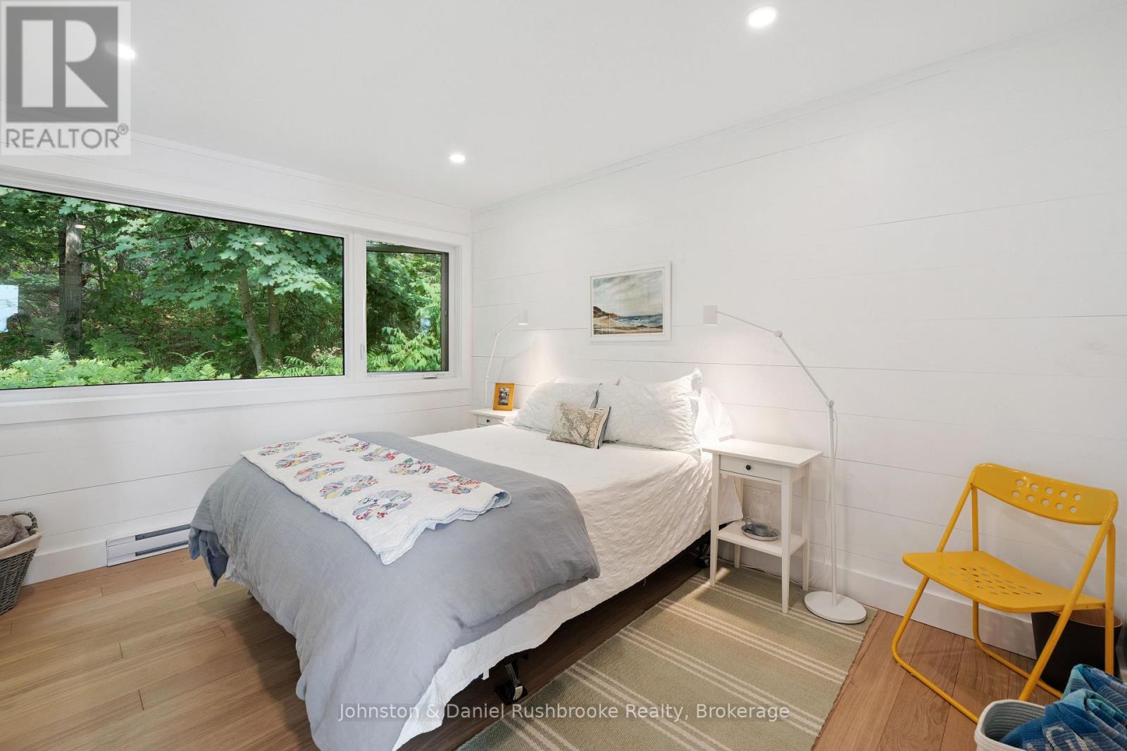 18 ISLAND 340 (MARIE ISLAND) - 18