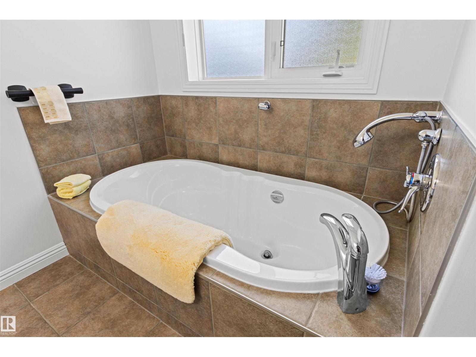 #16 50 OAKRIDGE DR — photo 33