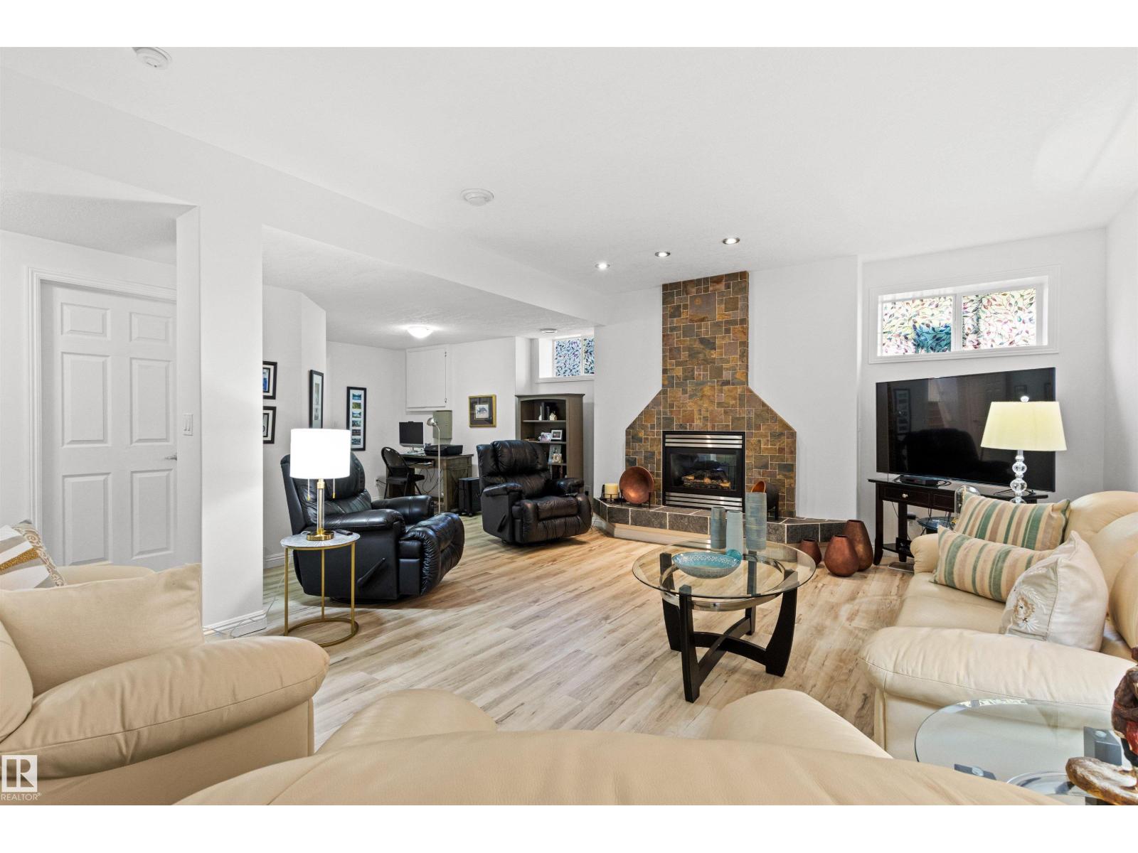 #16 50 OAKRIDGE DR — photo 40