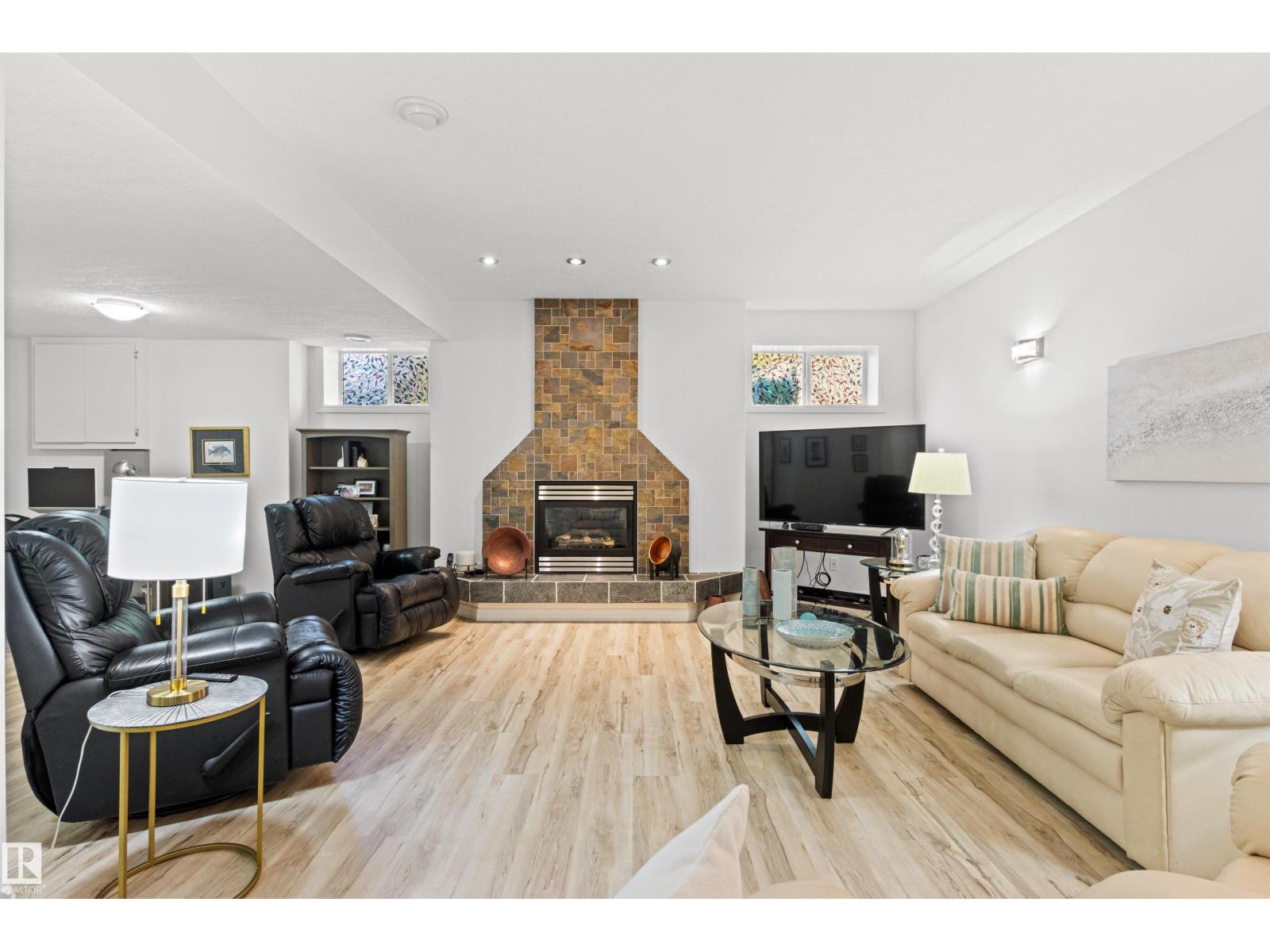 #16 50 OAKRIDGE DR — photo 41