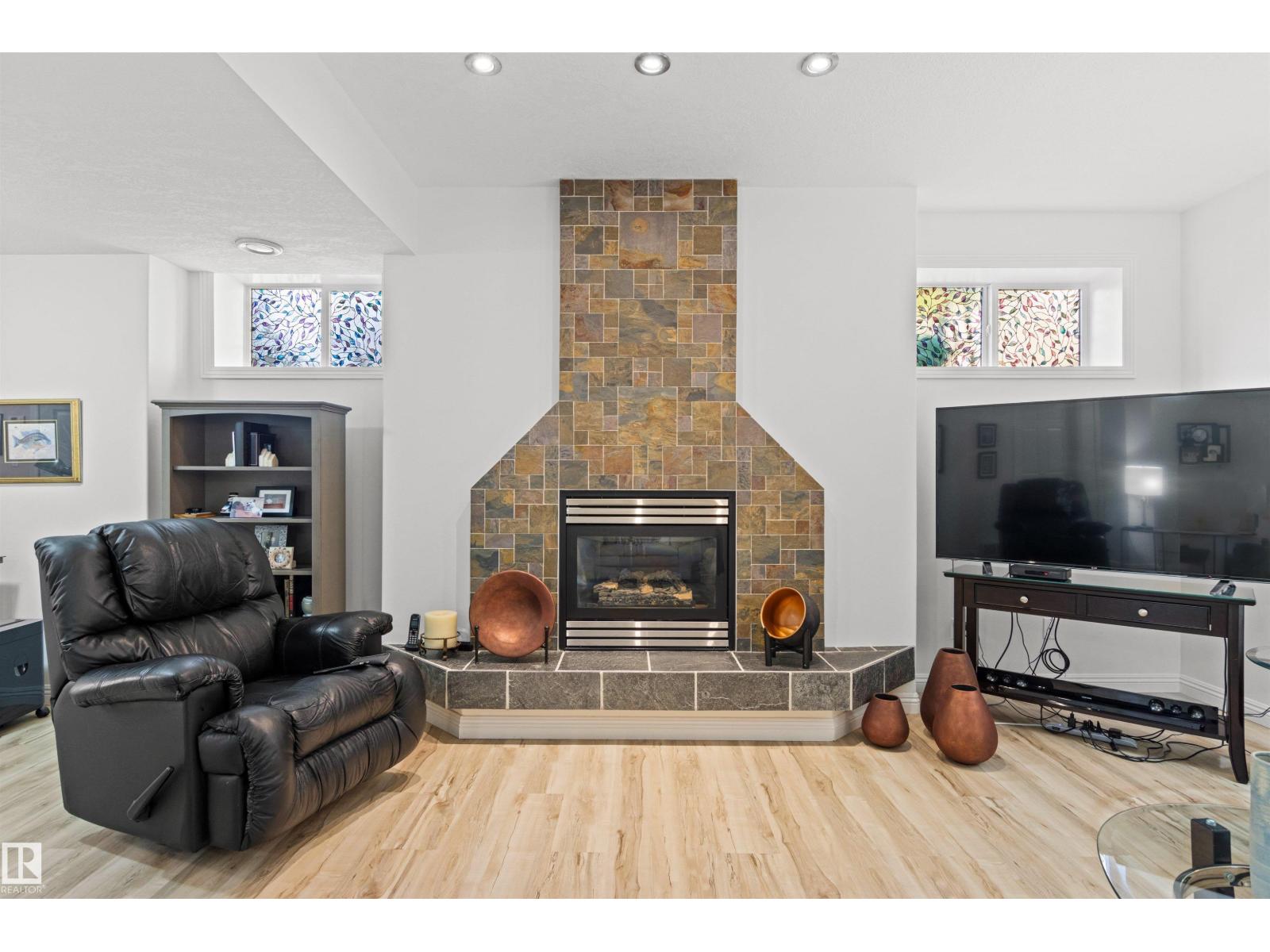 #16 50 OAKRIDGE DR — photo 42