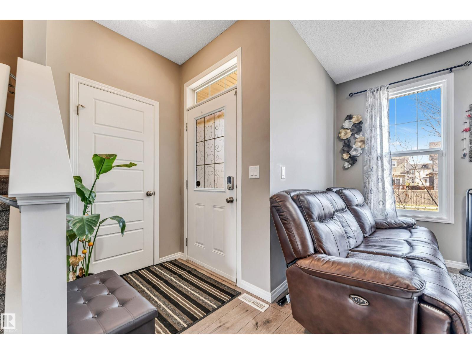 8041 CHAPPELLE WY SW, Edmonton
