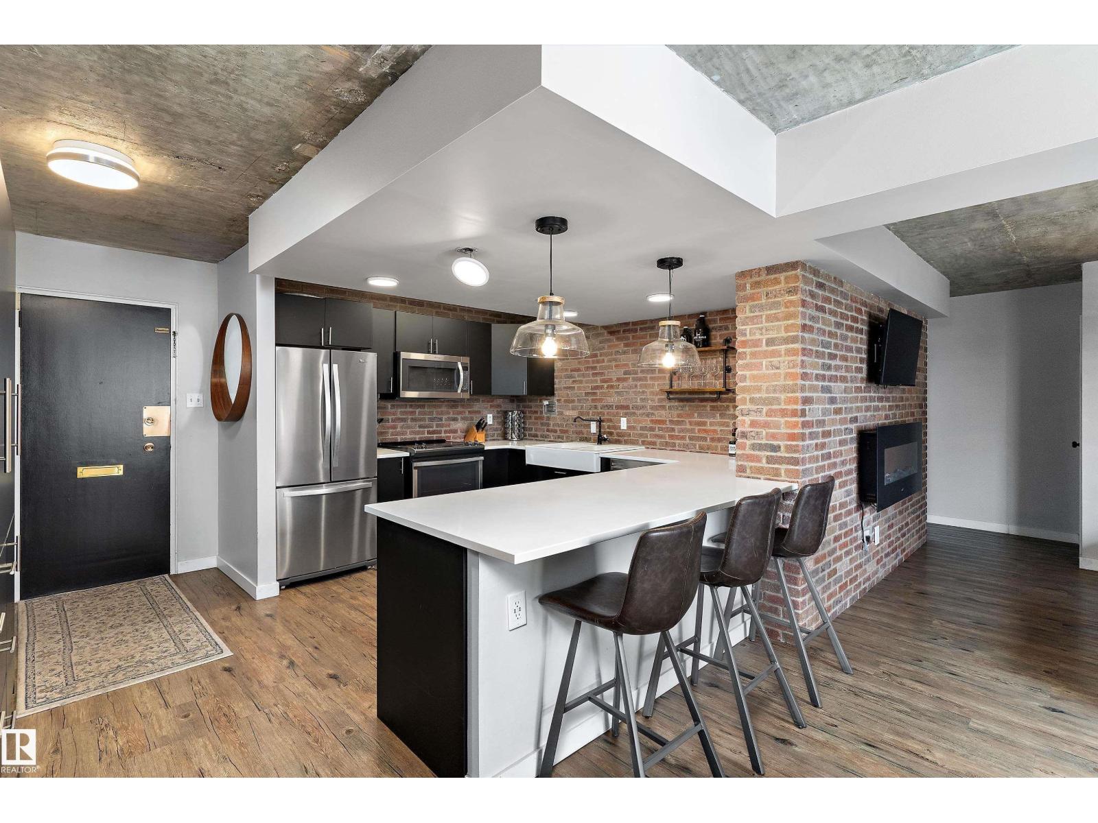 #905 9940 112 ST NW, Edmonton