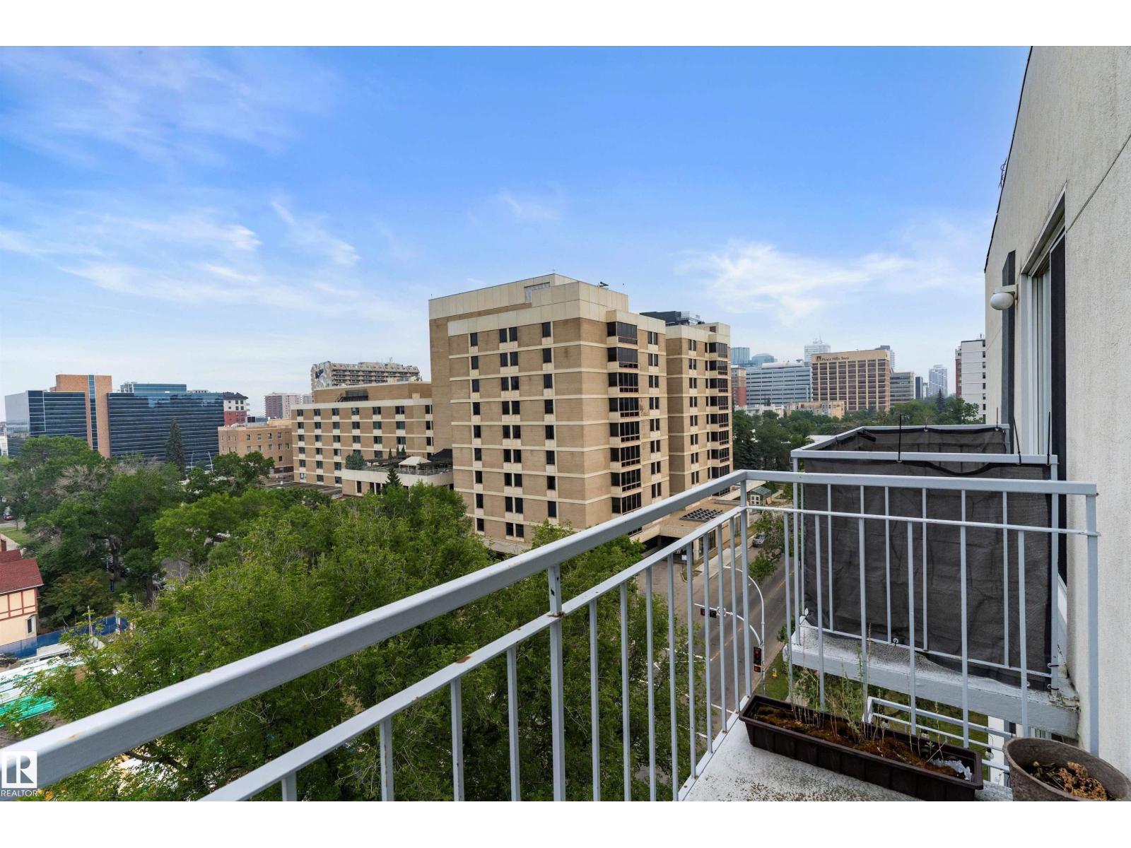 #905 9940 112 ST NW, Edmonton