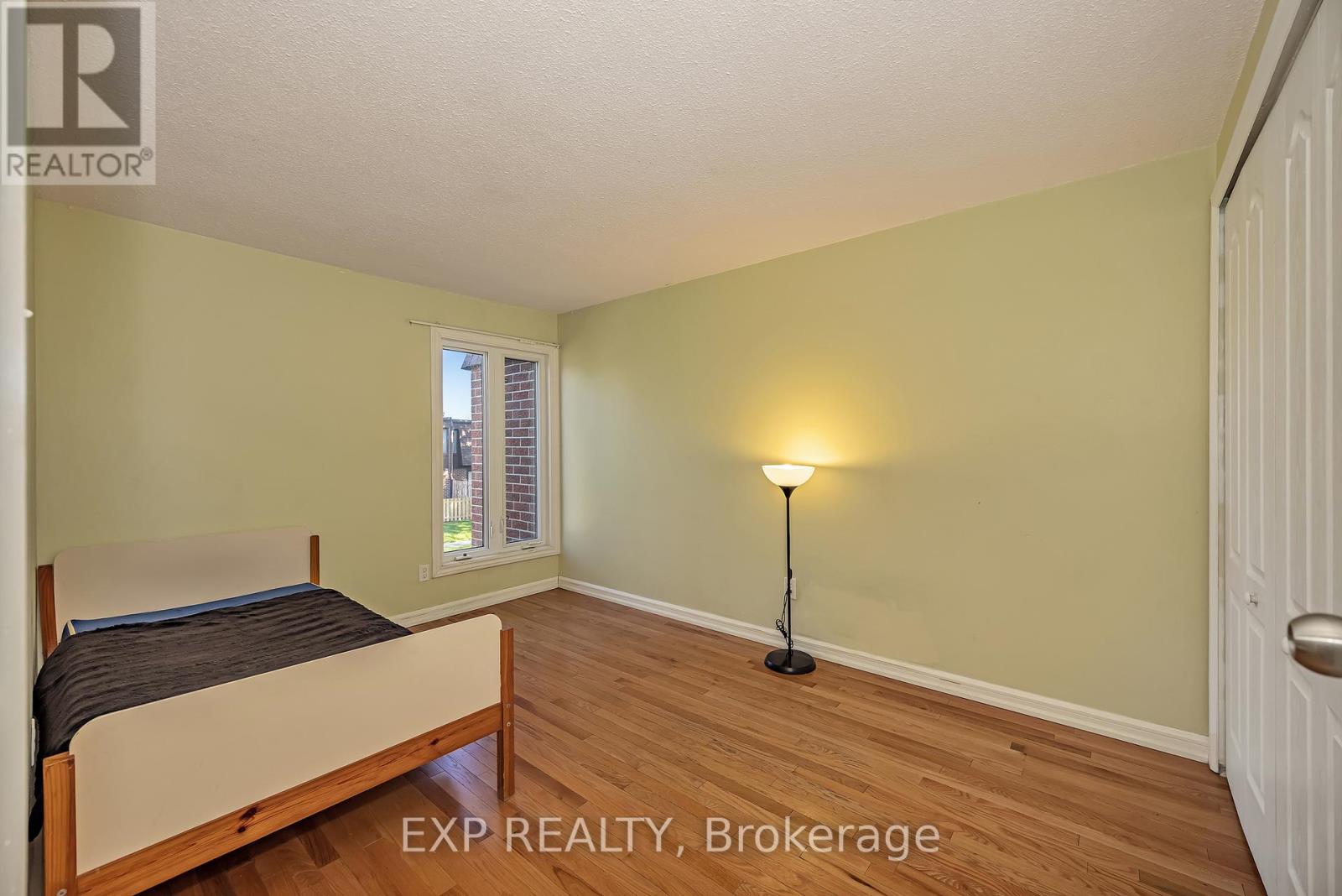 #111 860 CAHILL DRIVE W - 10