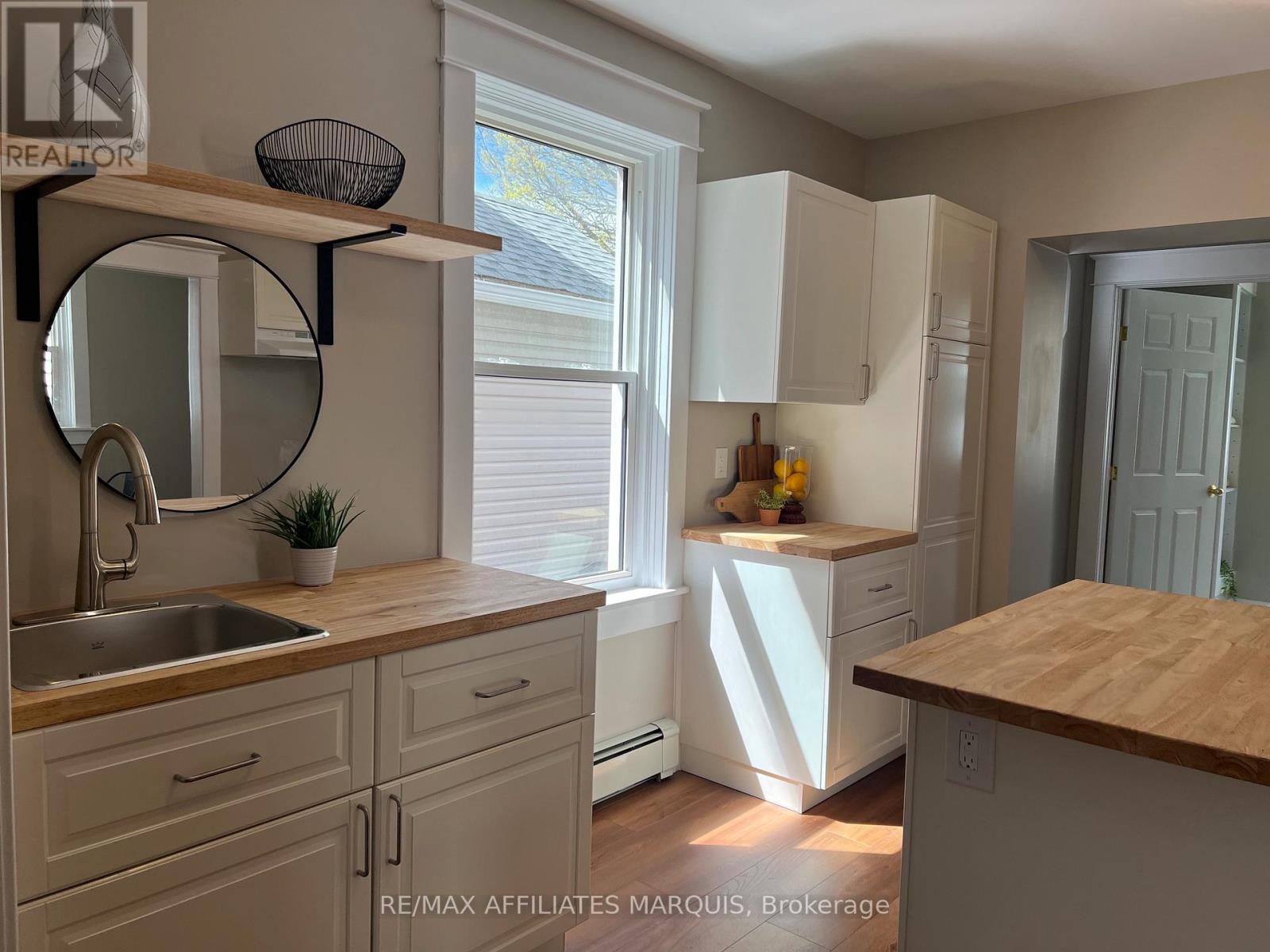 58 WILLIAM STREET W - 11