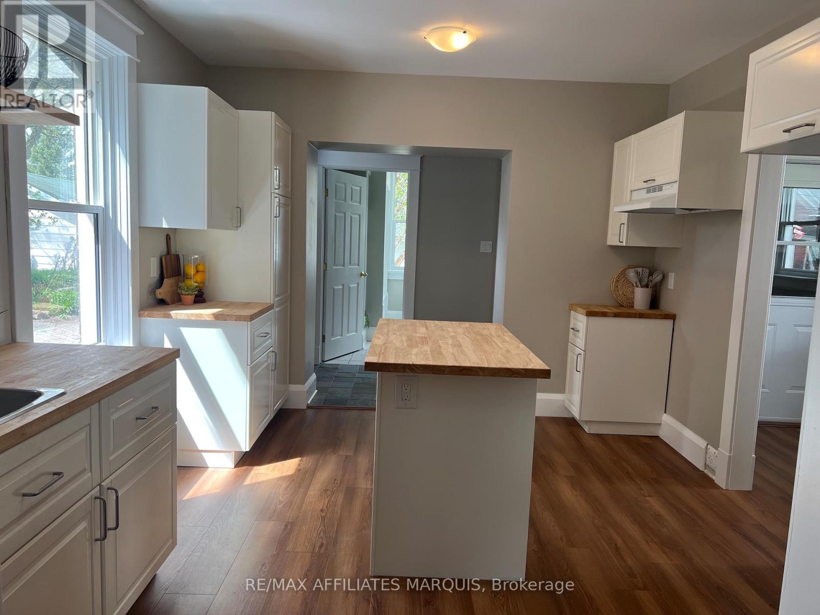 58 WILLIAM STREET W - 15
