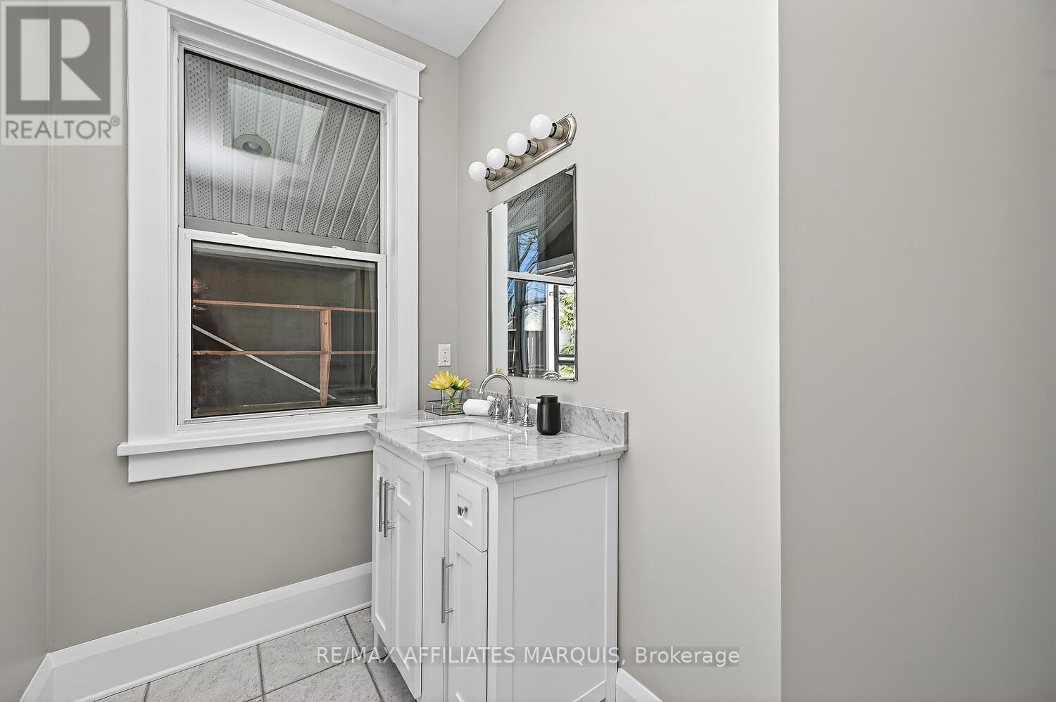 58 WILLIAM STREET W - 20