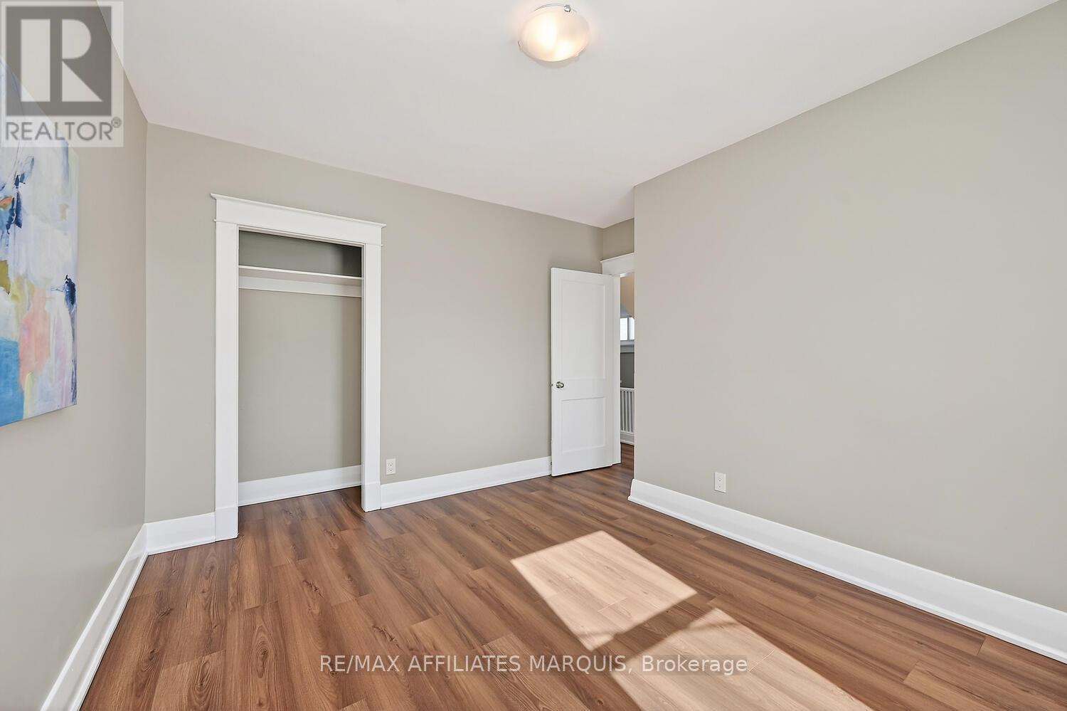 58 WILLIAM STREET W - 25
